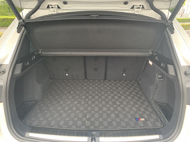 BMW　X1　Sドライブ1.8i　Mスポーツ　　　走行中ＴＶ映ります3